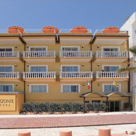 לטויאני Hotel Orizzonte מראה חיצוני תמונה
