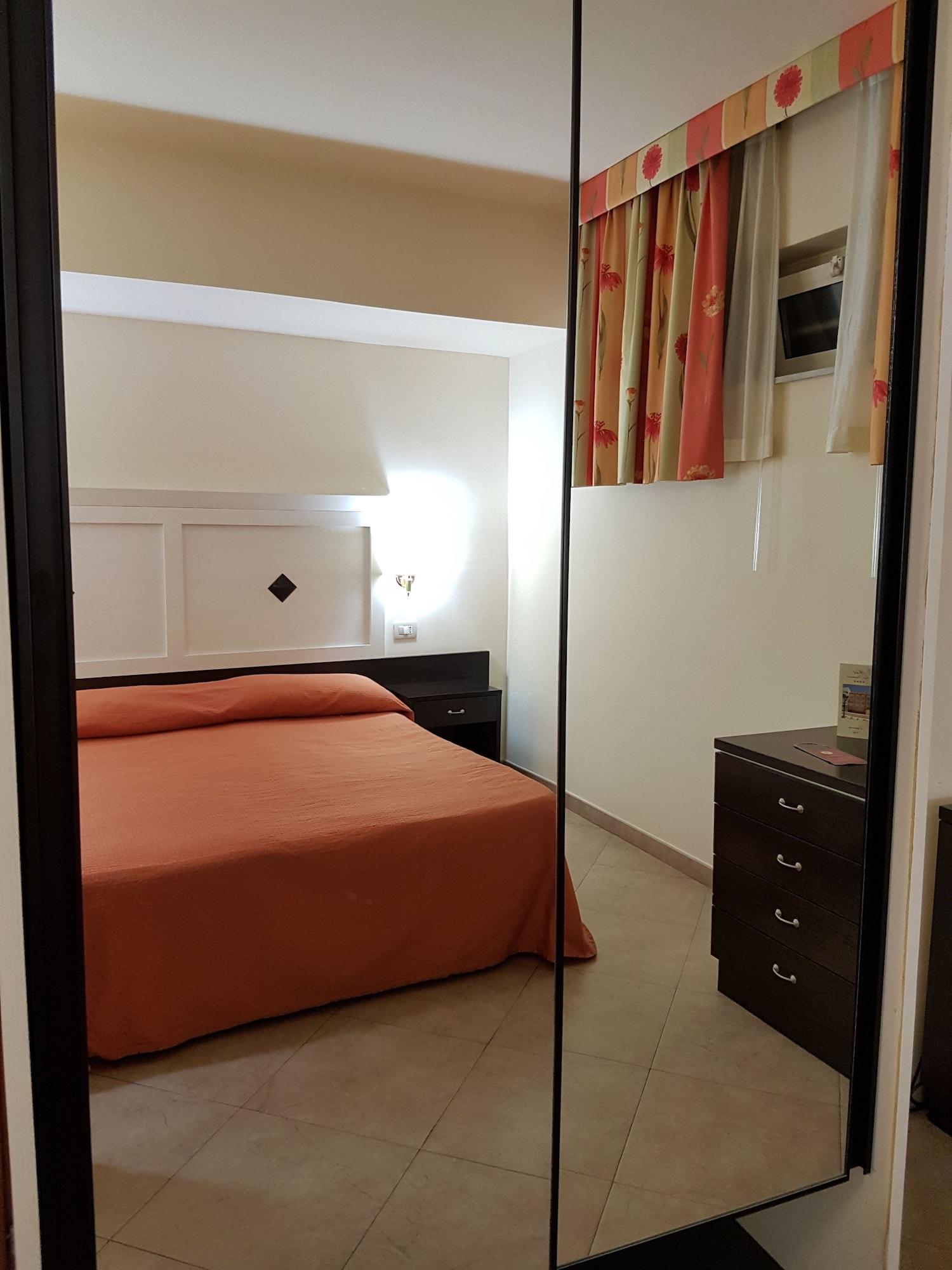 לטויאני Hotel Orizzonte מראה חיצוני תמונה