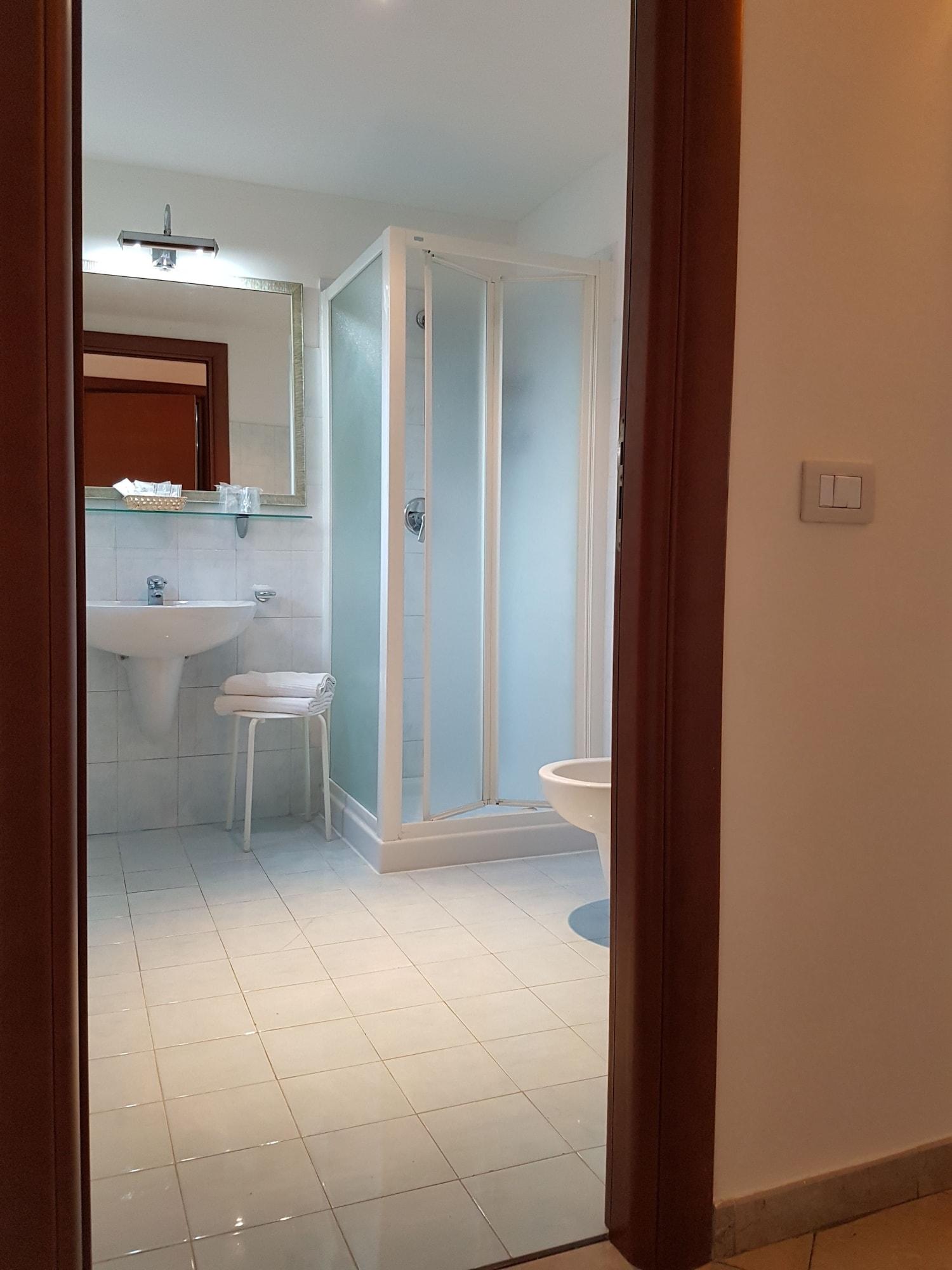 לטויאני Hotel Orizzonte מראה חיצוני תמונה