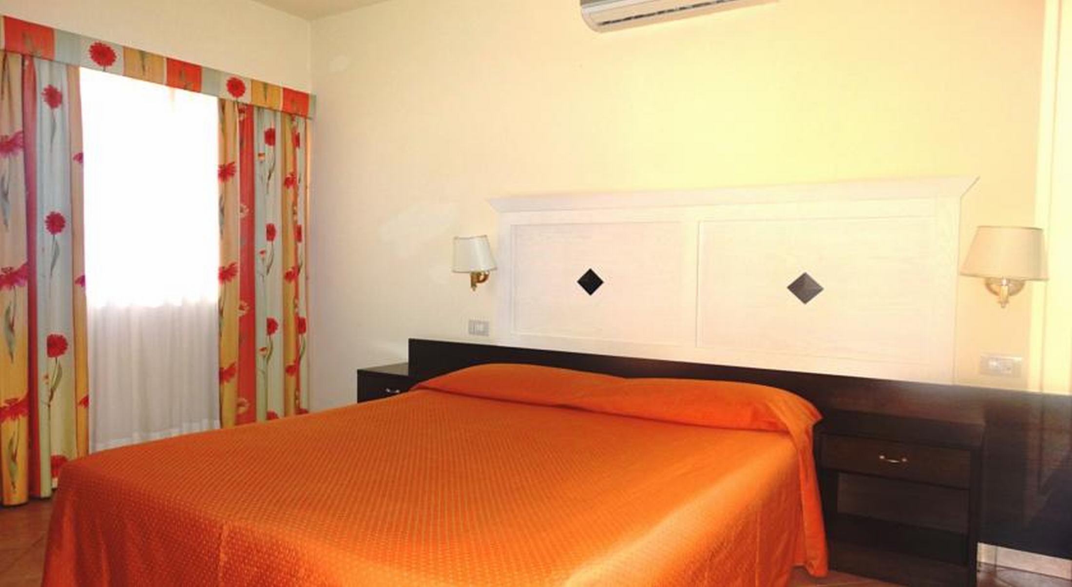 לטויאני Hotel Orizzonte מראה חיצוני תמונה