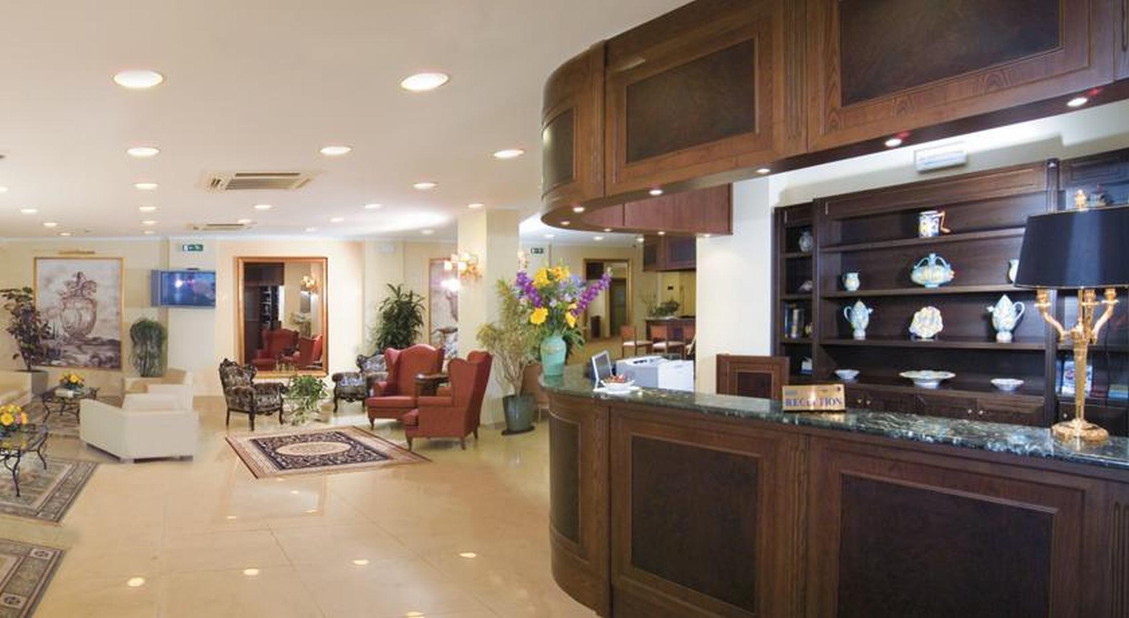לטויאני Hotel Orizzonte מראה חיצוני תמונה