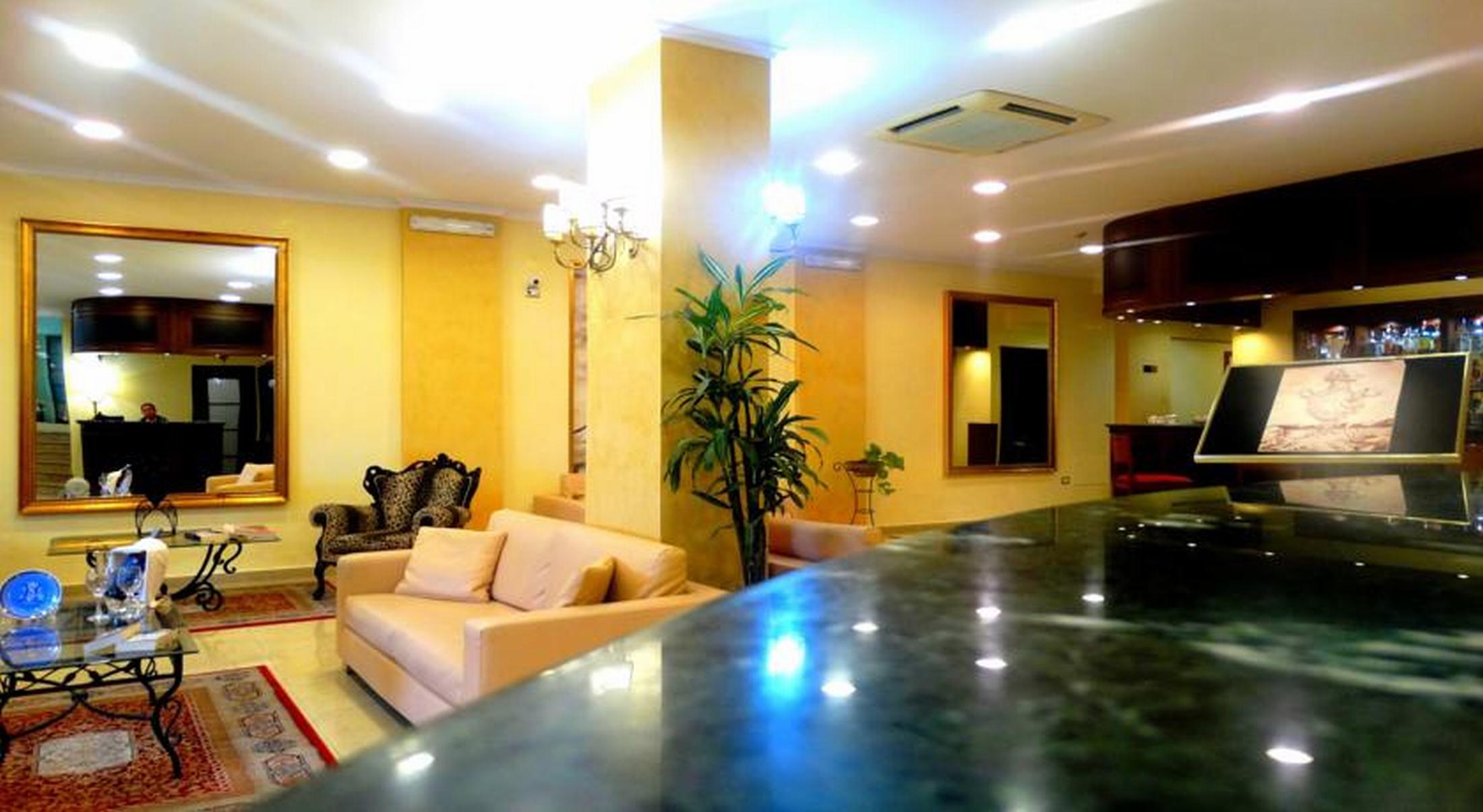 לטויאני Hotel Orizzonte מראה חיצוני תמונה
