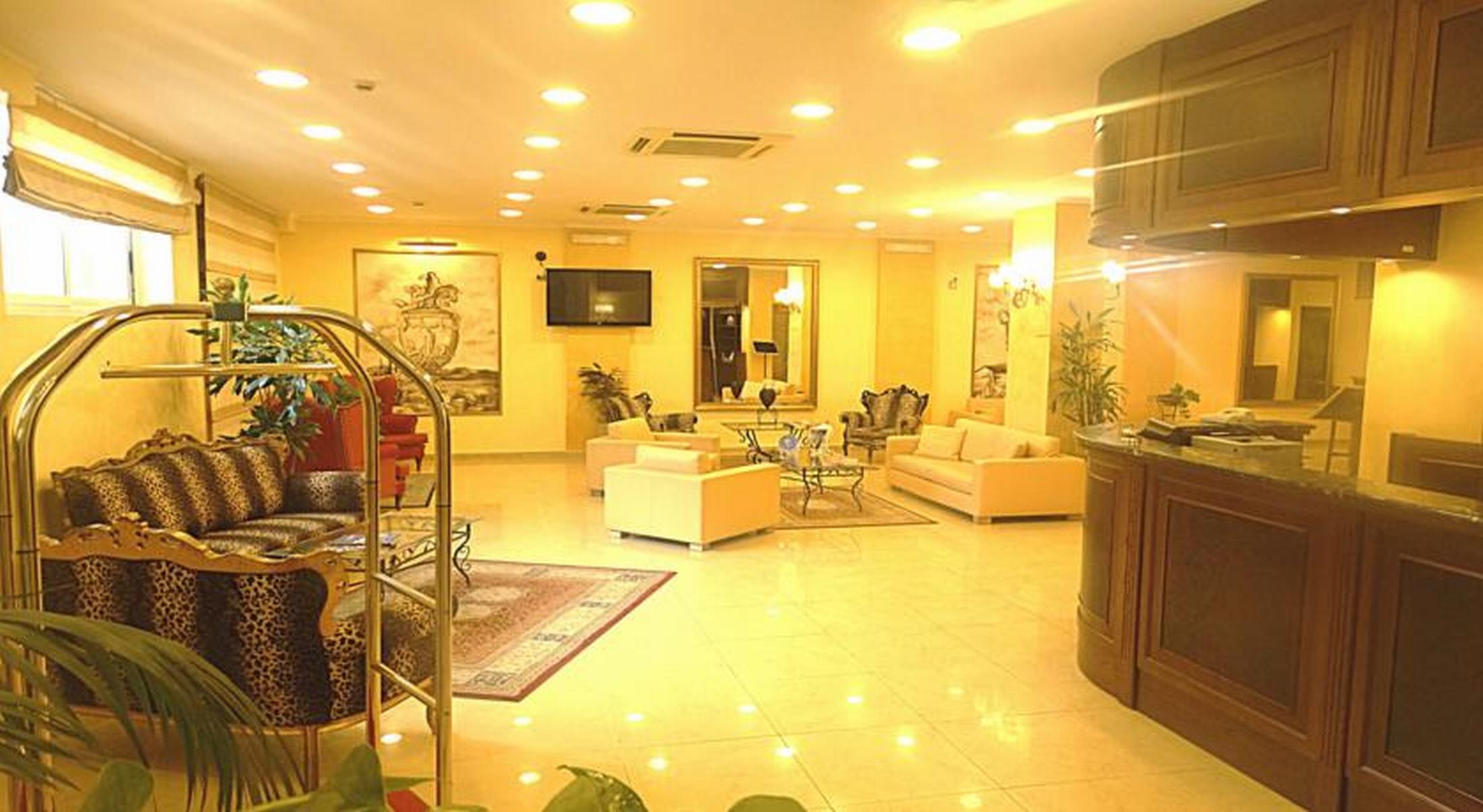 לטויאני Hotel Orizzonte מראה חיצוני תמונה
