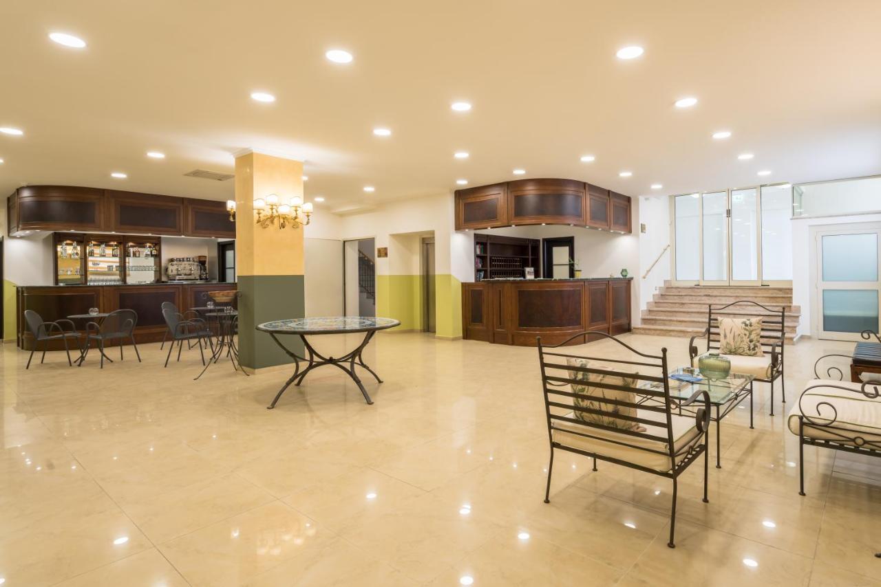 לטויאני Hotel Orizzonte מראה חיצוני תמונה