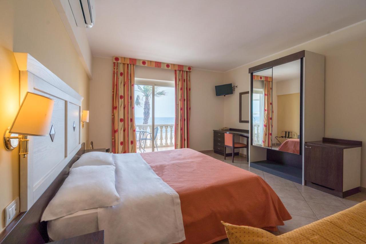 לטויאני Hotel Orizzonte מראה חיצוני תמונה