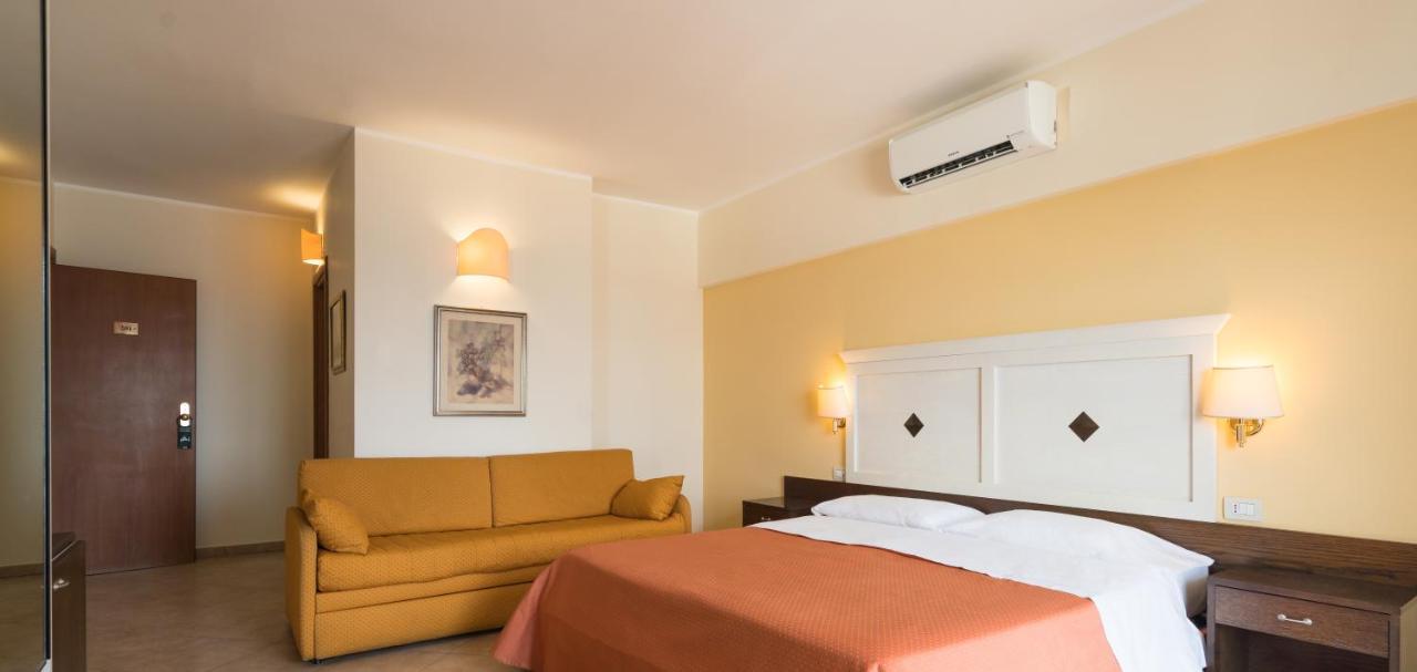 לטויאני Hotel Orizzonte מראה חיצוני תמונה