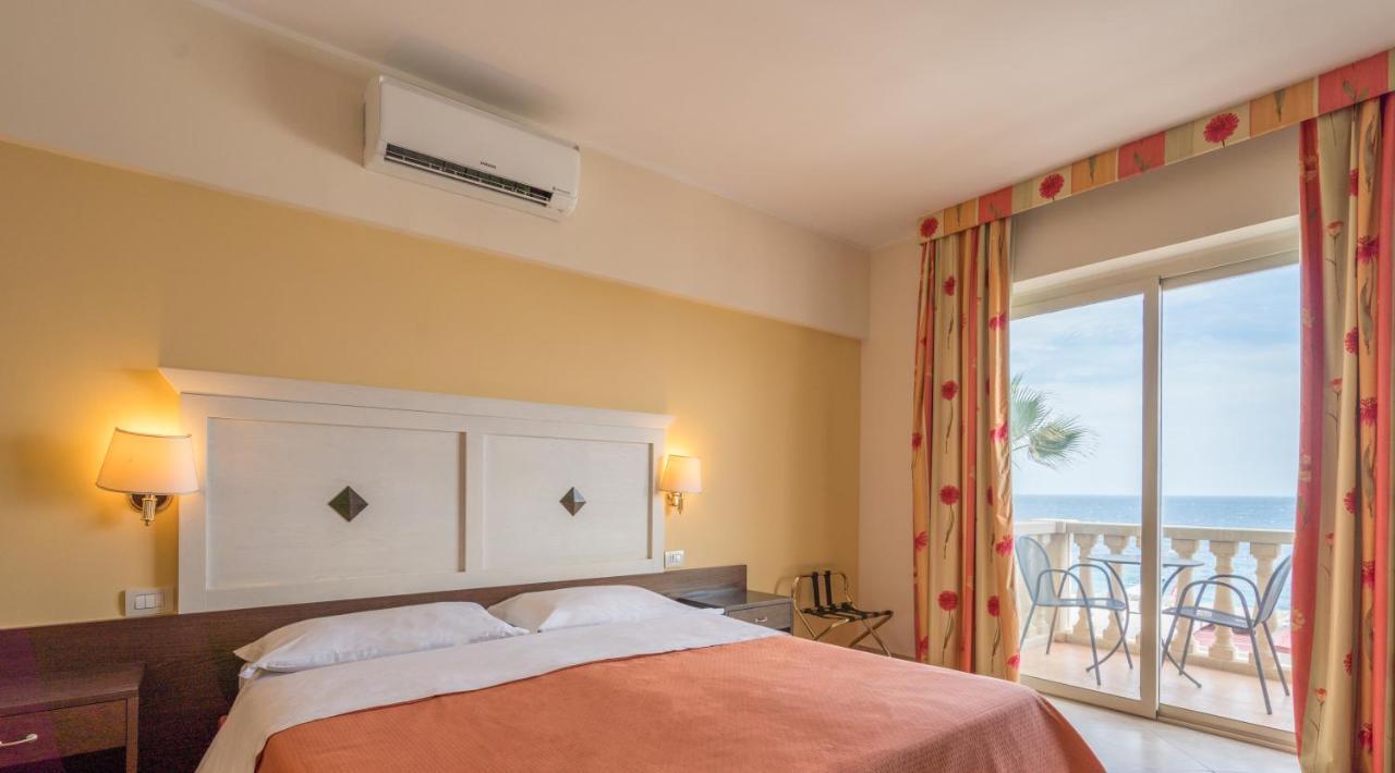 לטויאני Hotel Orizzonte מראה חיצוני תמונה