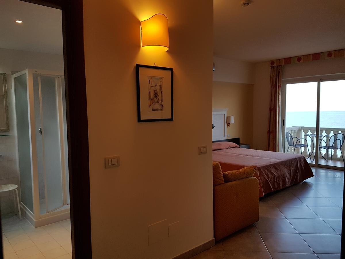 לטויאני Hotel Orizzonte מראה חיצוני תמונה