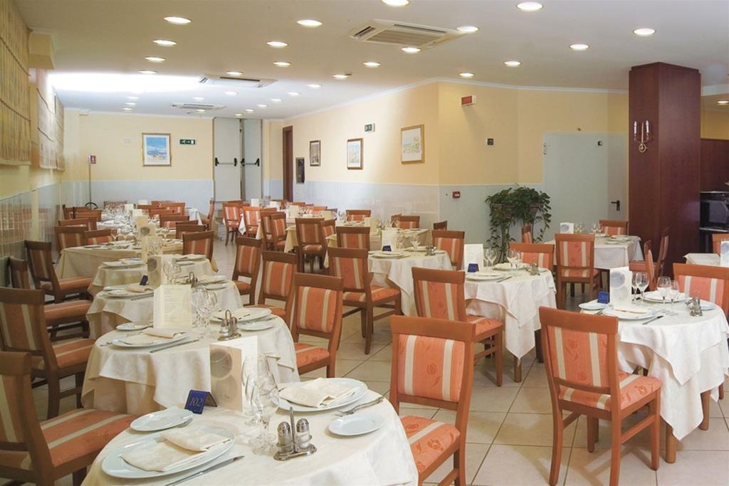 לטויאני Hotel Orizzonte מראה חיצוני תמונה