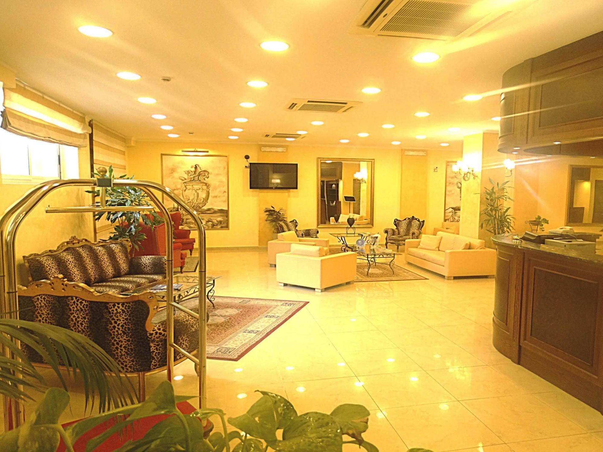 לטויאני Hotel Orizzonte מראה חיצוני תמונה