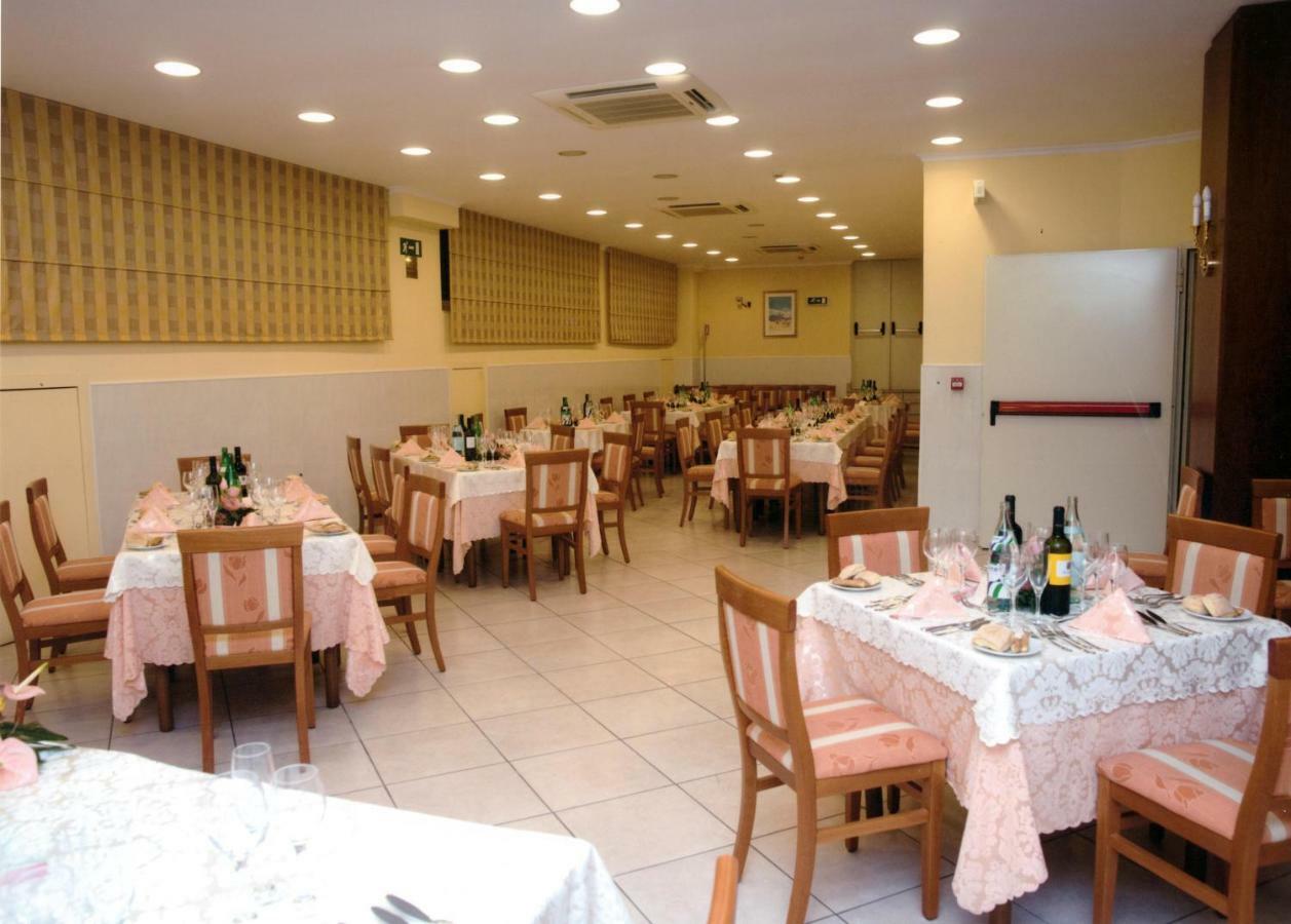 לטויאני Hotel Orizzonte מראה חיצוני תמונה